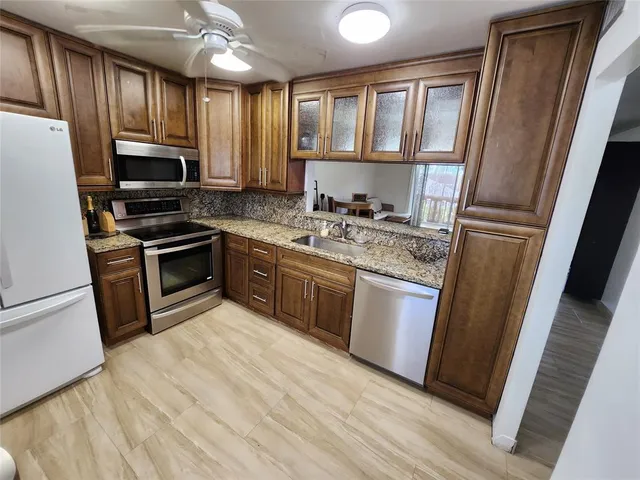 $2,450 | 219 Northeast 14th Avenue, Hallandale Beach, FL 33009