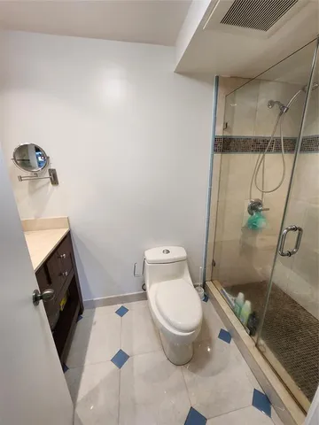 $2,450 | 219 Northeast 14th Avenue, Hallandale Beach, FL 33009