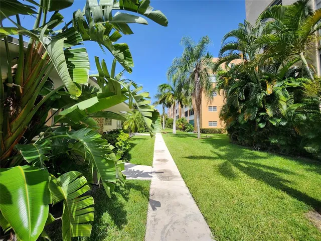 $2,450 | 219 Northeast 14th Avenue, Hallandale Beach, FL 33009