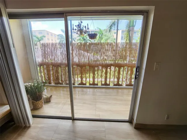 $2,450 | 219 Northeast 14th Avenue, Hallandale Beach, FL 33009