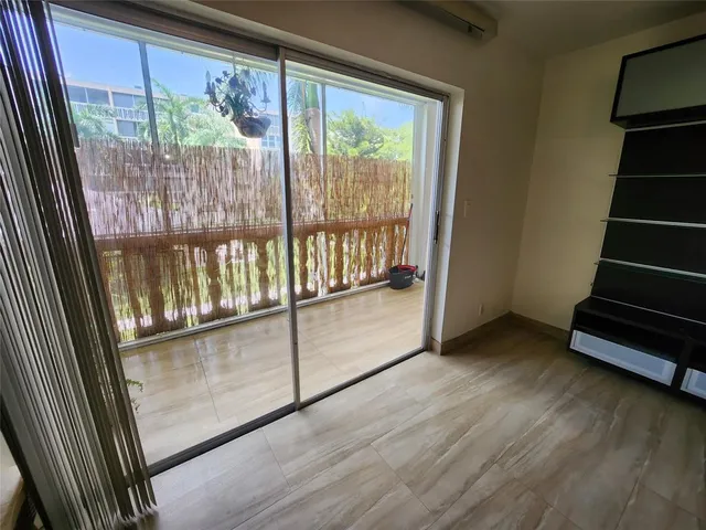 $2,450 | 219 Northeast 14th Avenue, Hallandale Beach, FL 33009