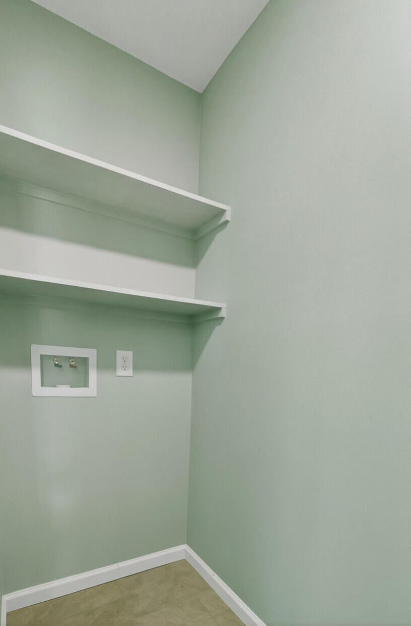 9512 Raven Drive Ladson, SC 29456 - Photo 15 of 28 Washer & Dryer Area