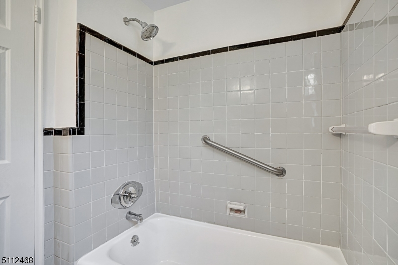 445 Morris Avenue, Unit 7D Springfield, NJ 07081 - Photo 16 of 18 Gallery Image 16