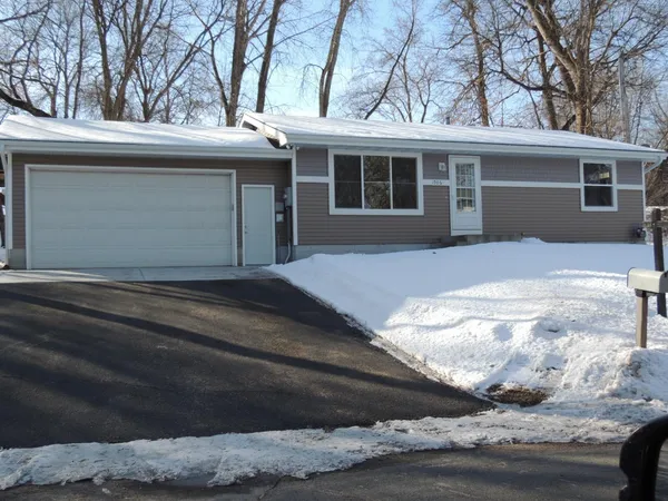 $315,000 | 1906 Hawk Trail, Buffalo, MN 55313
