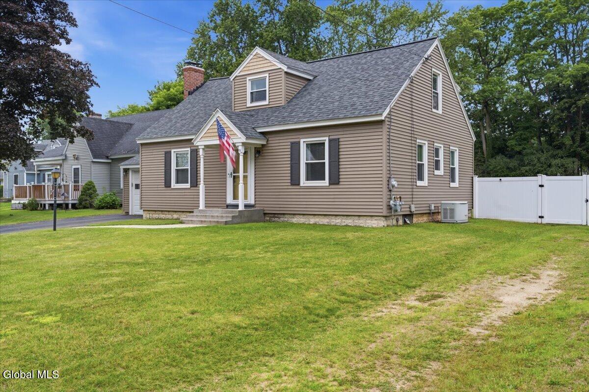 113 Gordon Road Rotterdam, NY 12306 - Photo 2 of 40 Front left side