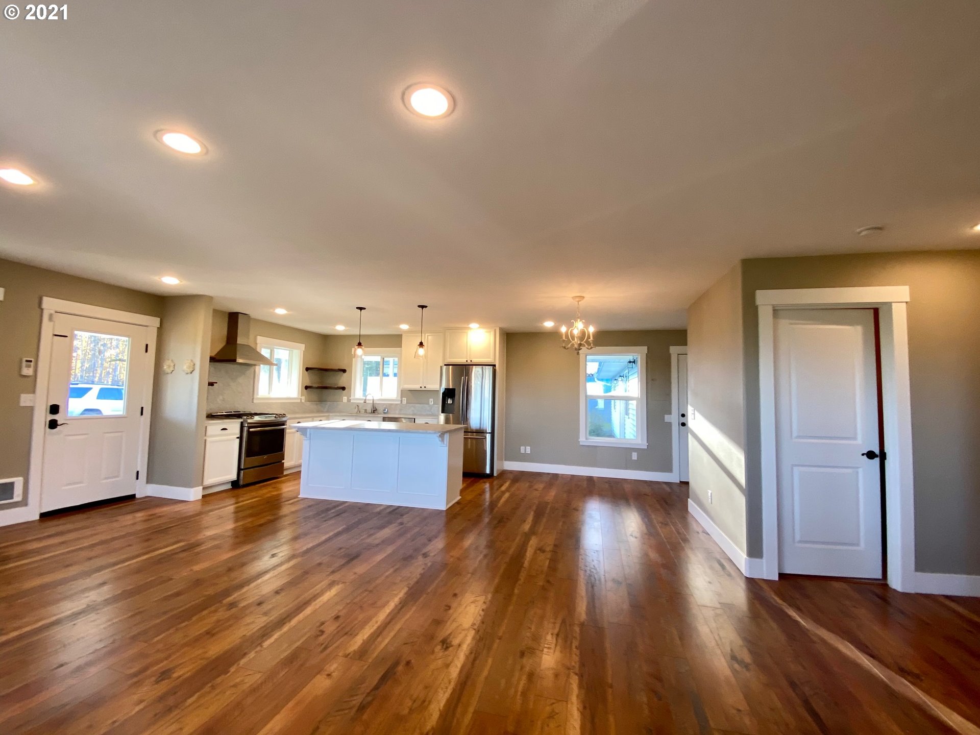 6185 Northwest Springhill Drive Albany, OR 97321 - Photo 11 of 28 Gallery Image 11