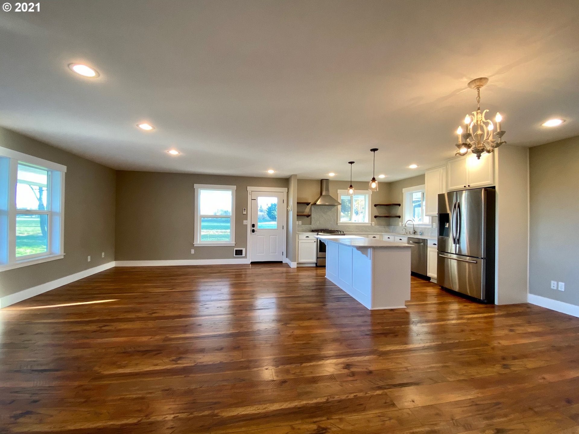 6185 Northwest Springhill Drive Albany, OR 97321 - Photo 9 of 28 Gallery Image 9