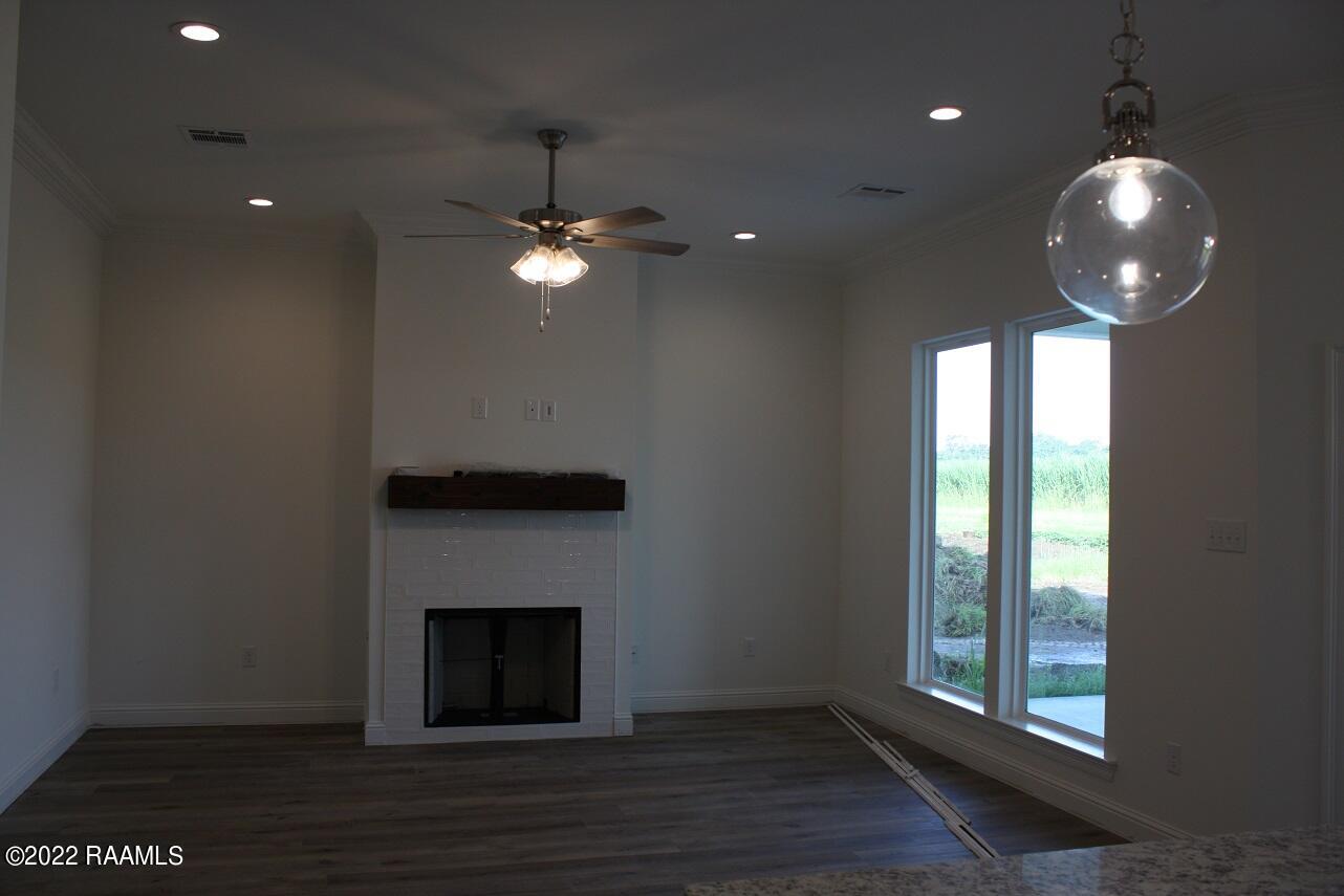 1111 River Road Breaux Bridge, LA 70517 - Photo 4 of 9 Gallery Image 4