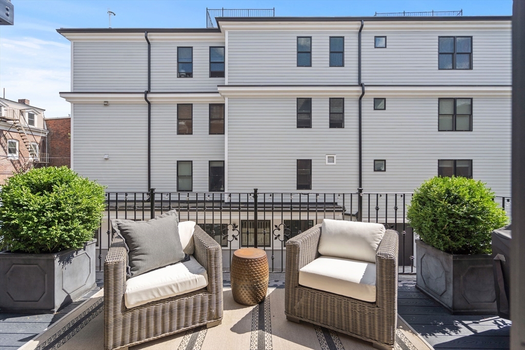 795 East 4th Street Boston, MA 02127 - Photo 10 of 41