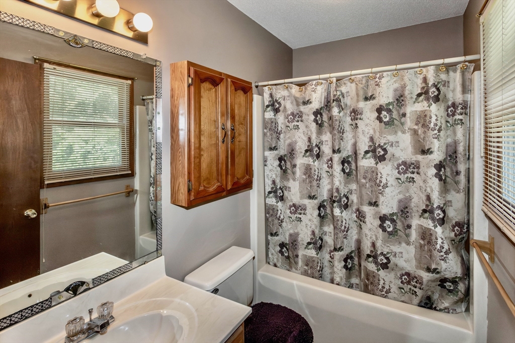 419 Southwick Road, Unit Q71 Westfield, MA 01085 - Photo 22 of 42