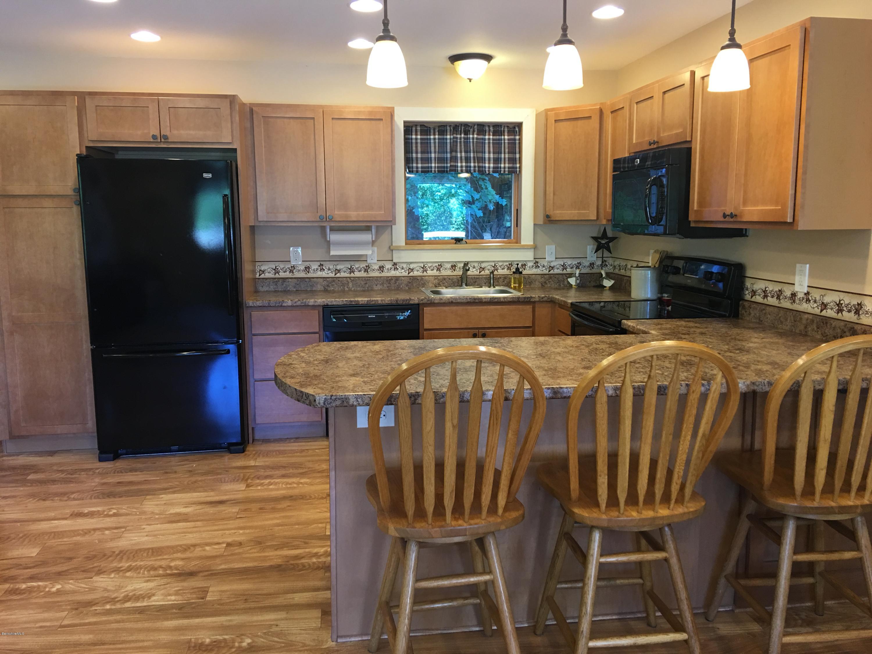 899 East New Lenox Road Pittsfield, MA 01201 - Photo 5 of 21 image3 (1)