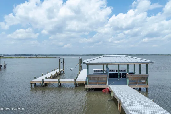 $1,750,000 | 601 New River Inlet Road, North Topsail Beach, NC 28460