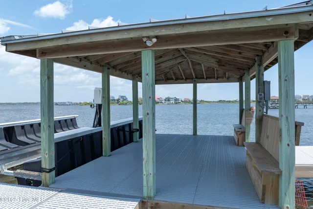 $1,900,000 | 601 New River Inlet Road, North Topsail Beach, NC 28460