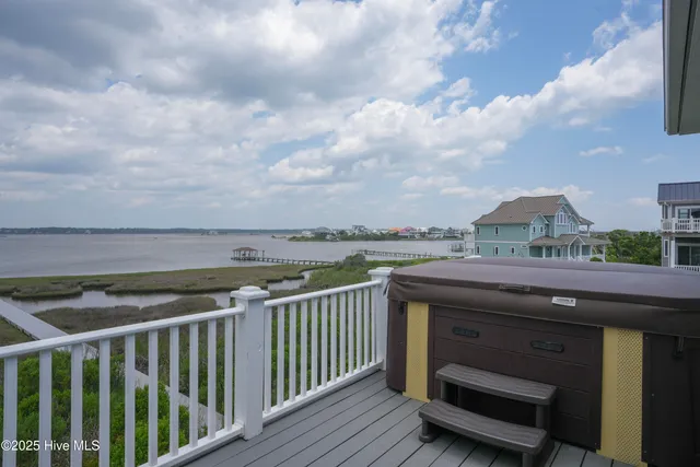 $1,900,000 | 601 New River Inlet Road, North Topsail Beach, NC 28460
