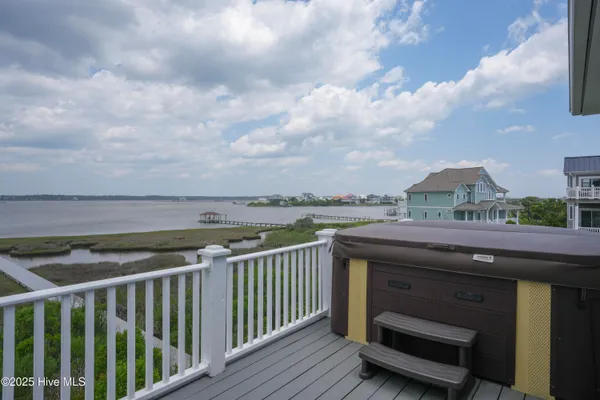 $1,750,000 | 601 New River Inlet Road, North Topsail Beach, NC 28460