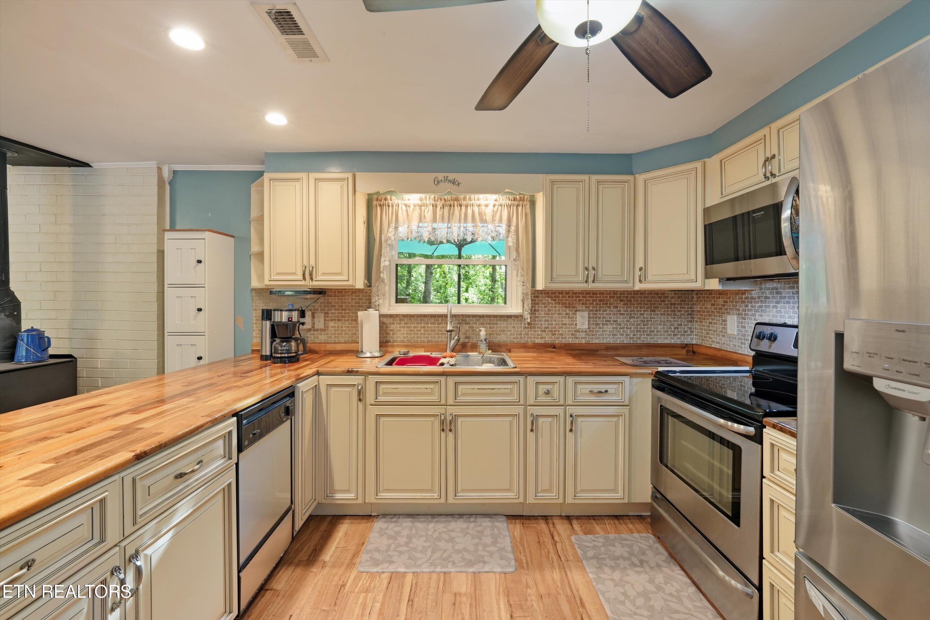 2380 Mc Kelvey Road Greenback, TN 37742 - Photo 17 of 49 17-2380 McKelvey Rd19