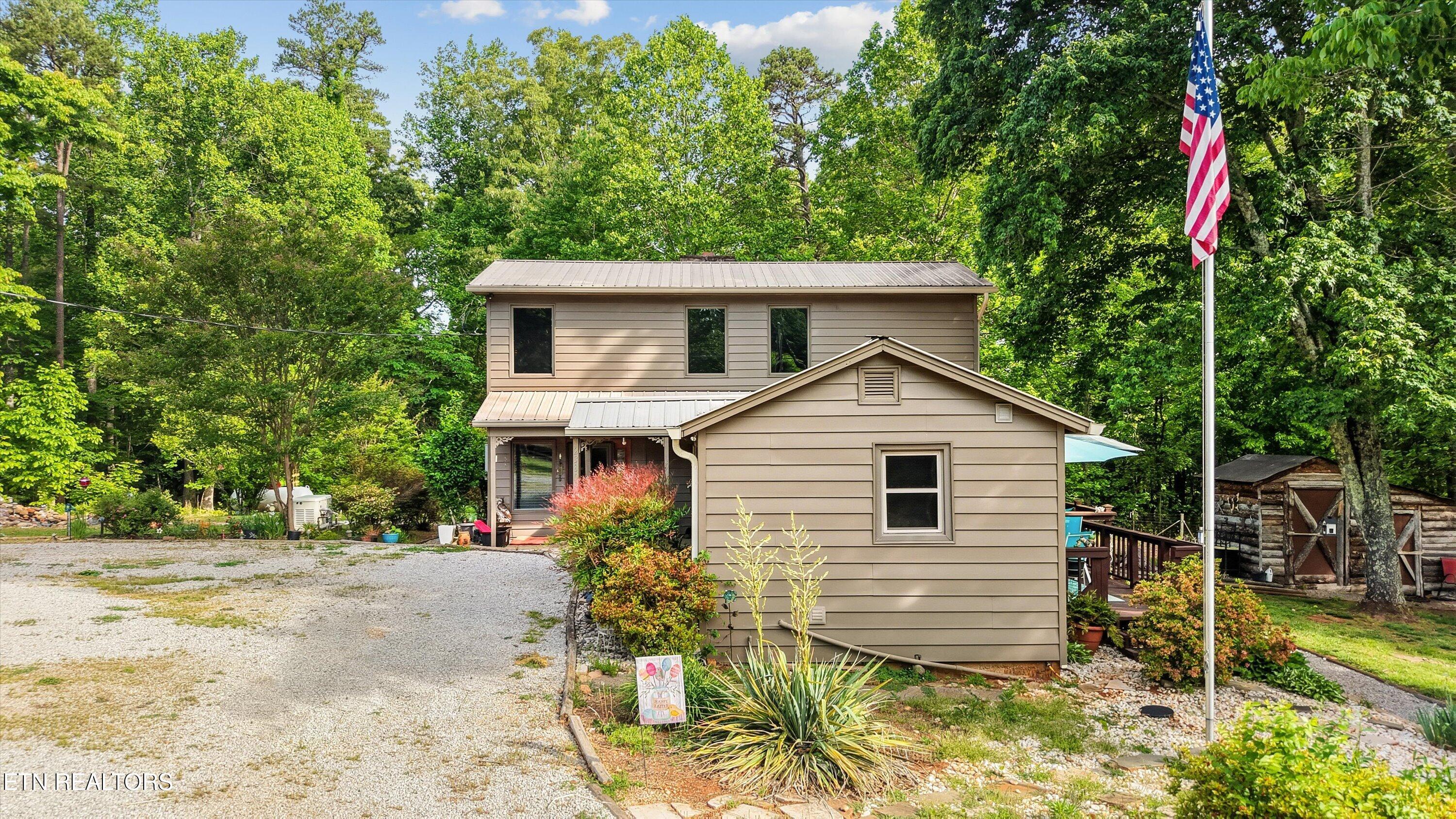 2380 Mc Kelvey Road Greenback, TN 37742 - Photo 4 of 49 04-2380 McKelvey Rd35