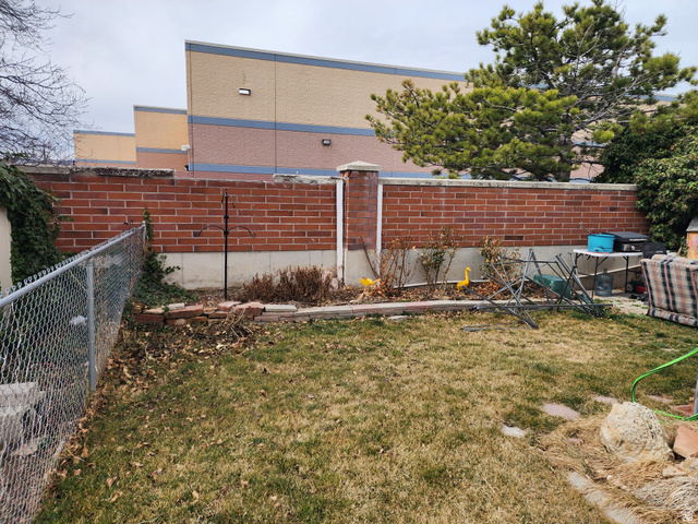 11362 Crescent Park Way, Unit 8 Sandy, UT 84070 - Photo 19 of 20 View of yard