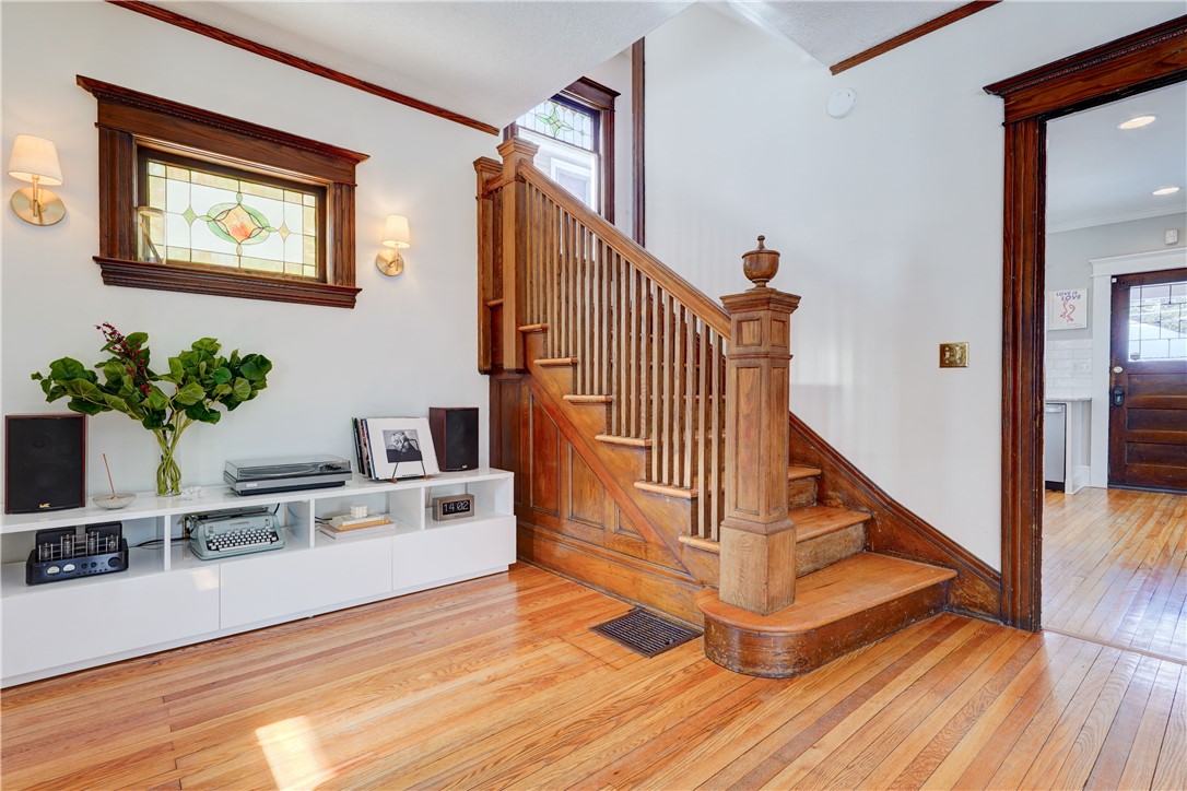 186 Mulberry Street Rochester, NY 14620 - Photo 6 of 50