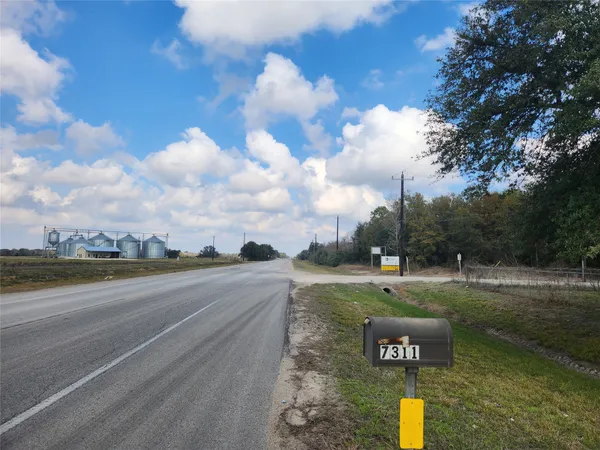$259,000 | 7311 Farm To Market Road 2403, Alvin, TX 77511
