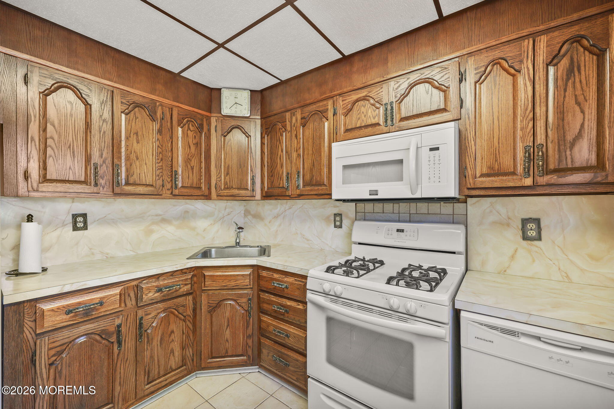2 Beaver Street Hazlet, NJ 07730 - Photo 16 of 36 Kitchen