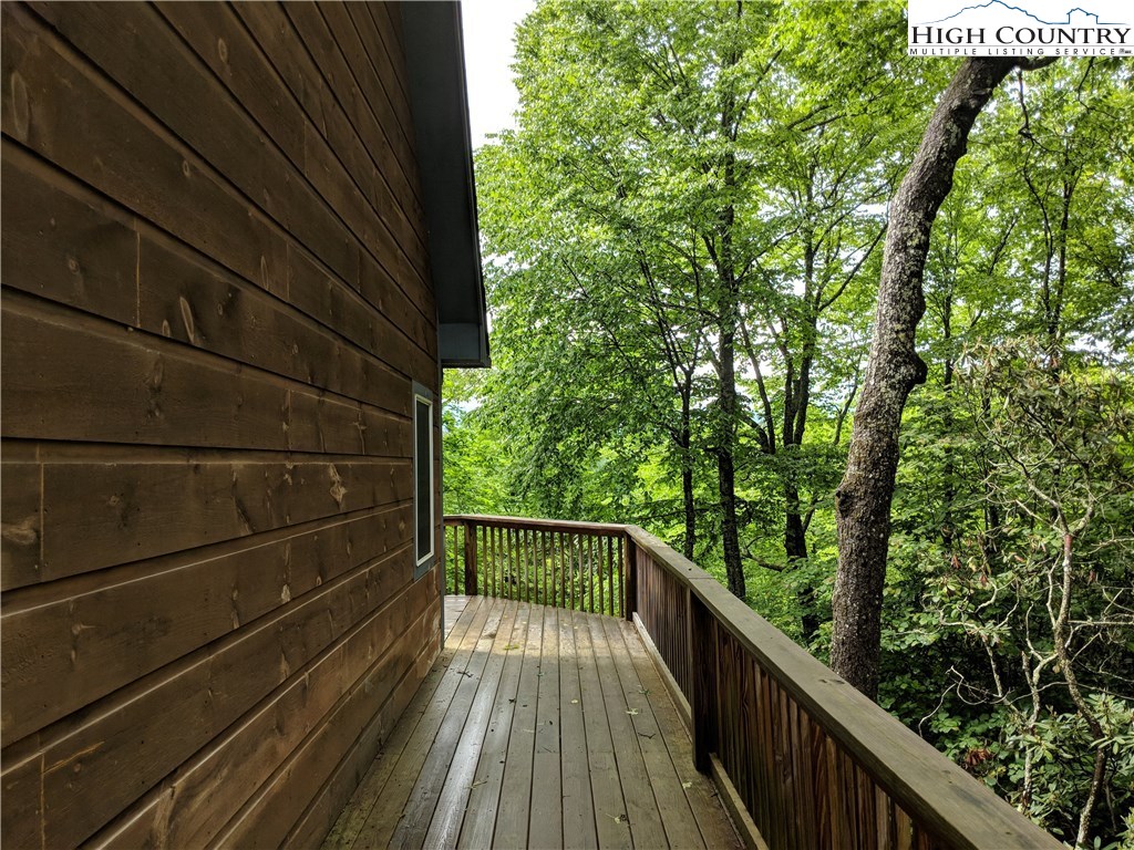 382 Red Maple Lane Boone, NC 28607 - Photo 4 of 33 Gallery Image 4