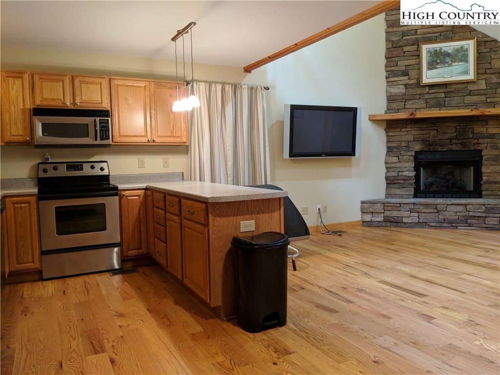 382 Red Maple Lane Boone, NC 28607 - Photo 8 of 33 Gallery Image 8