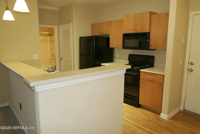 $1,100 | 8290 Gate Parkway West, Unit 218, Jacksonville, FL 32216