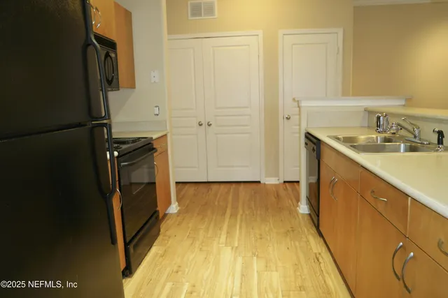 $1,100 | 8290 Gate Parkway West, Unit 218, Jacksonville, FL 32216
