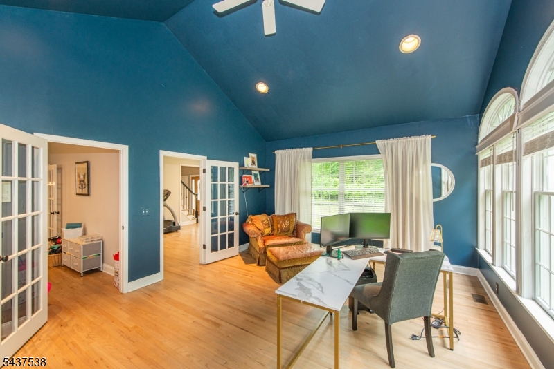 18 Stoneybrook Road Long Valley, NJ 07853 - Photo 9 of 49