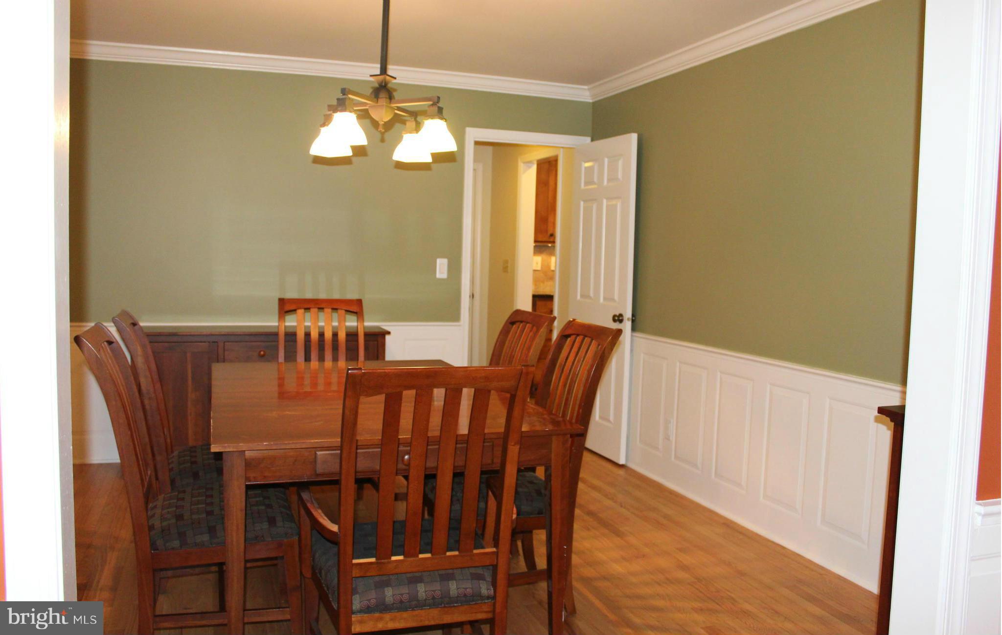 3717 Pleasant Ridge Road Annandale, VA 22003 - Photo 11 of 29 Separate dining room