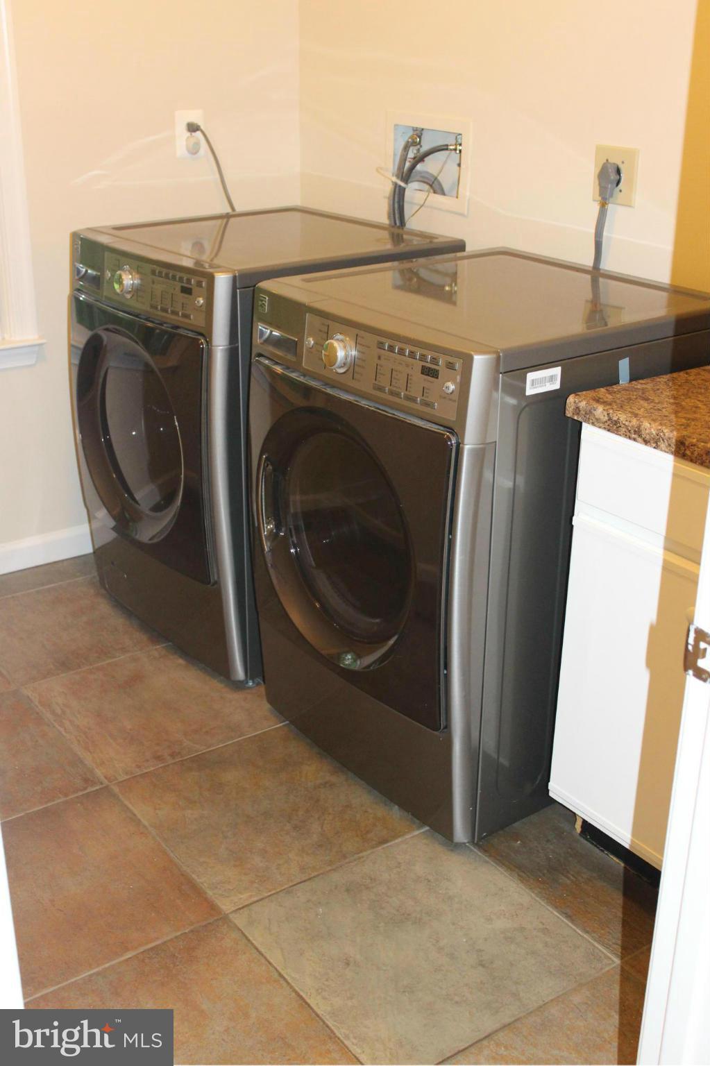 3717 Pleasant Ridge Road Annandale, VA 22003 - Photo 24 of 29 Laundry room