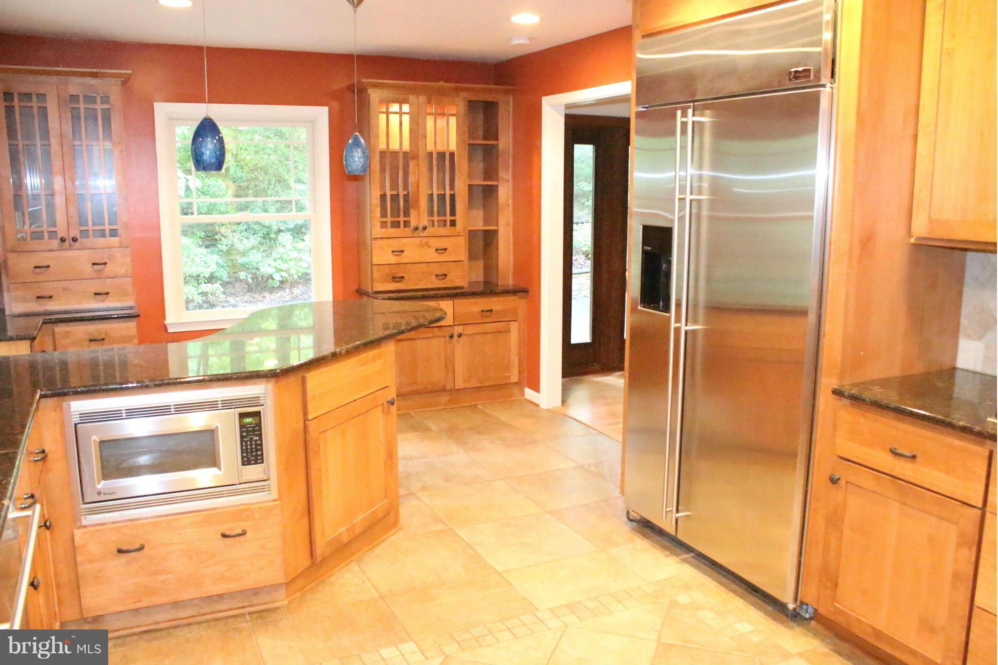 3717 Pleasant Ridge Road Annandale, VA 22003 - Photo 5 of 29 Every cook's dream kitchen...