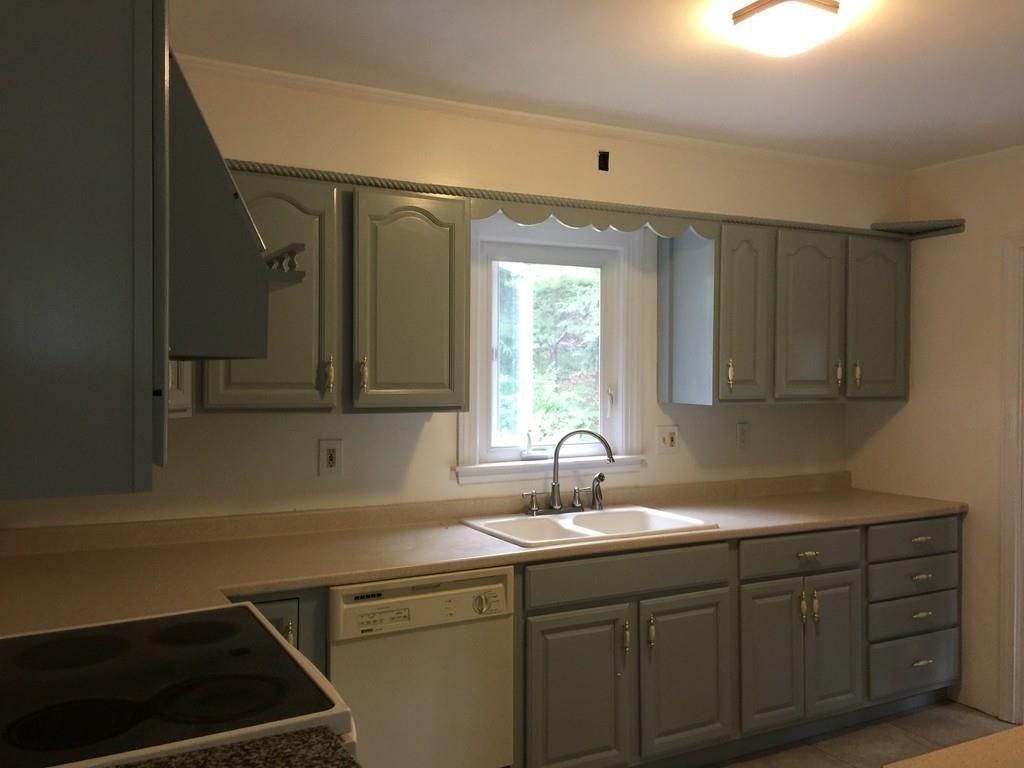342 Conant Road Weston, MA 02493 - Photo 2 of 9