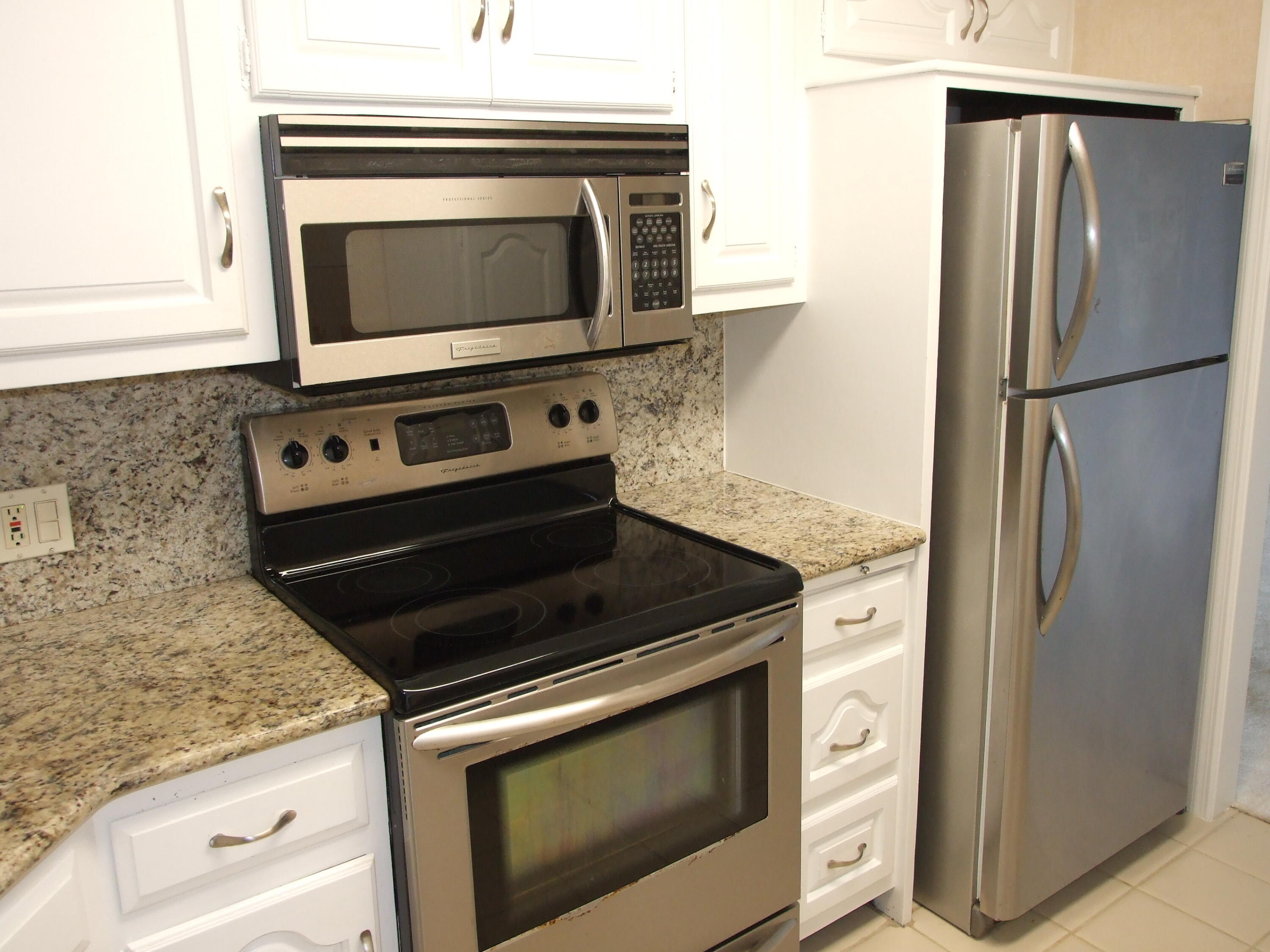 130 Lakeshore Drive, Unit 522 North Palm Beach, FL 33408 - Photo 14 of 25 DSCF1981