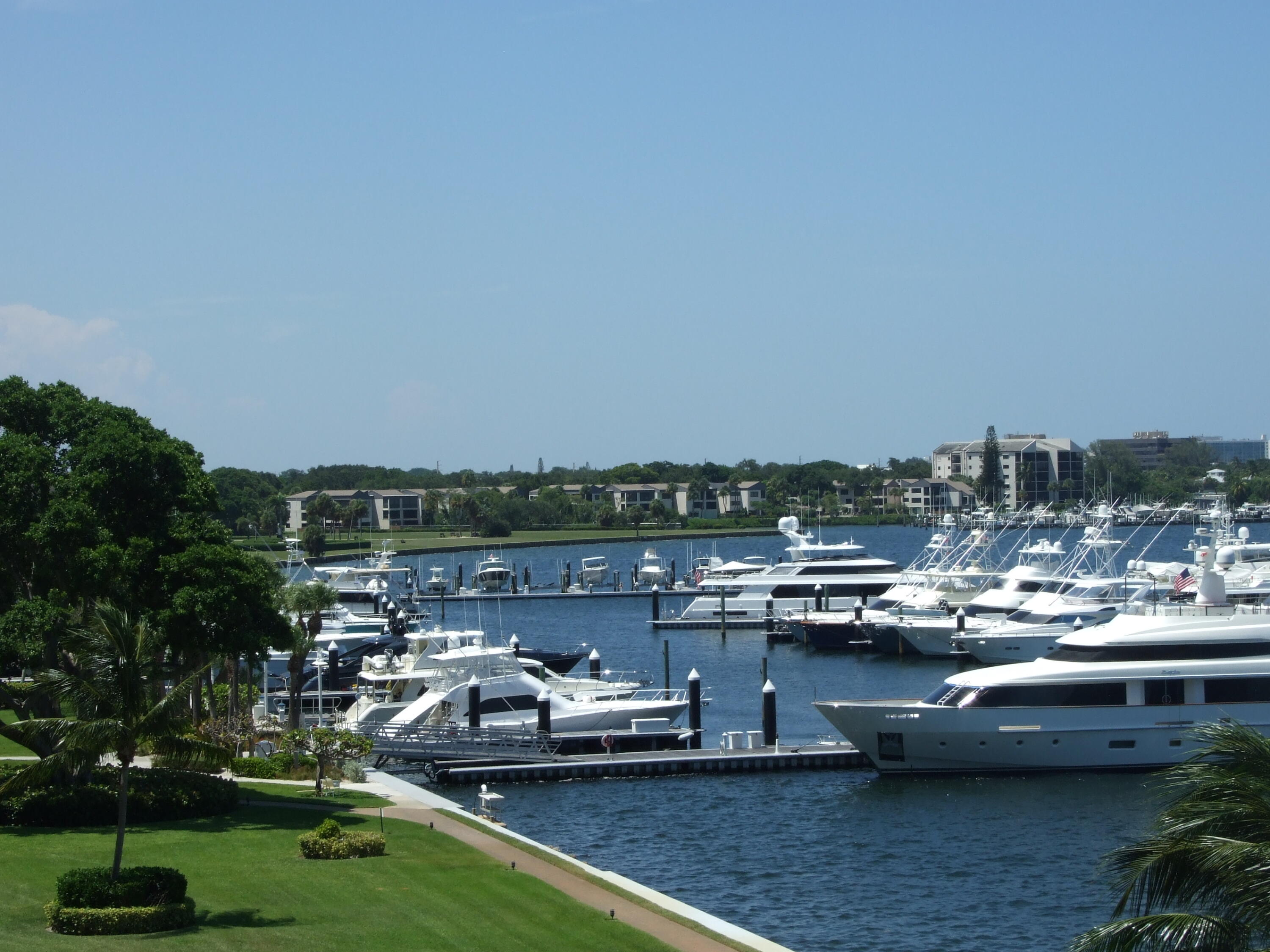 130 Lakeshore Drive, Unit 522 North Palm Beach, FL 33408 - Photo 4 of 25 DSCF2013