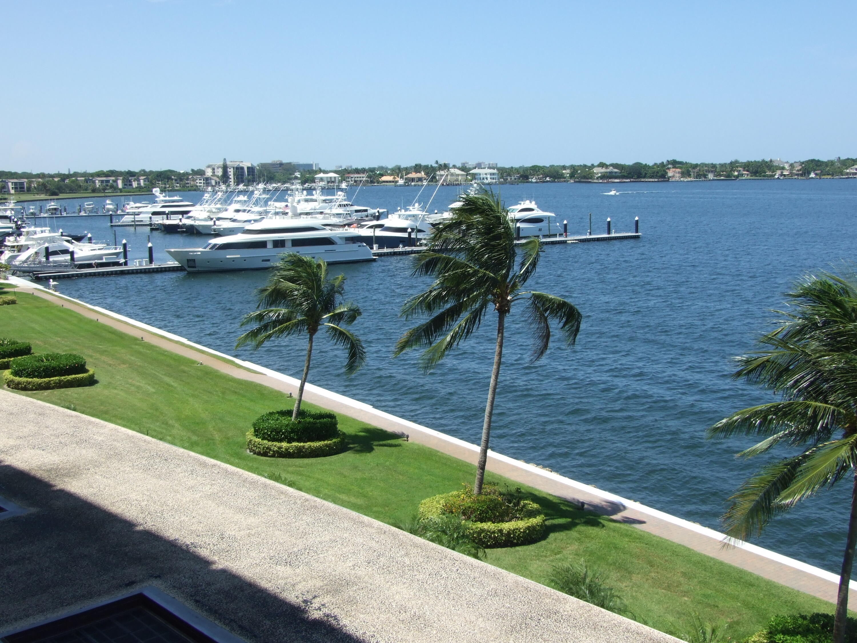 130 Lakeshore Drive, Unit 522 North Palm Beach, FL 33408 - Photo 5 of 25 DSCF2009