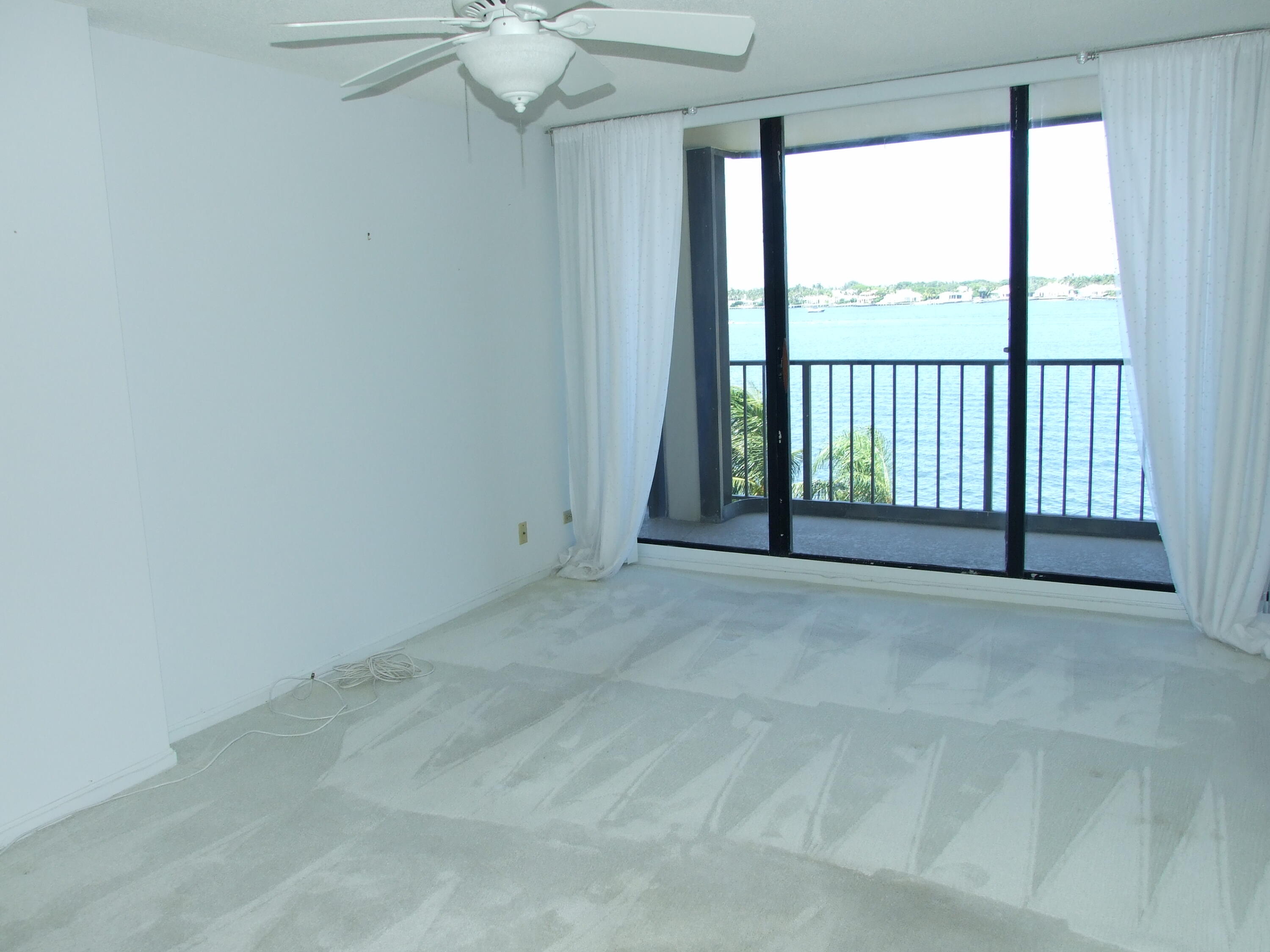 130 Lakeshore Drive, Unit 522 North Palm Beach, FL 33408 - Photo 9 of 25 DSCF2005