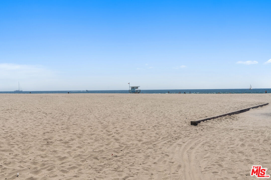 35 Catamaran Street, Unit 3 Marina del Rey, CA 90292 - Photo 9 of 11 a view of a lake view