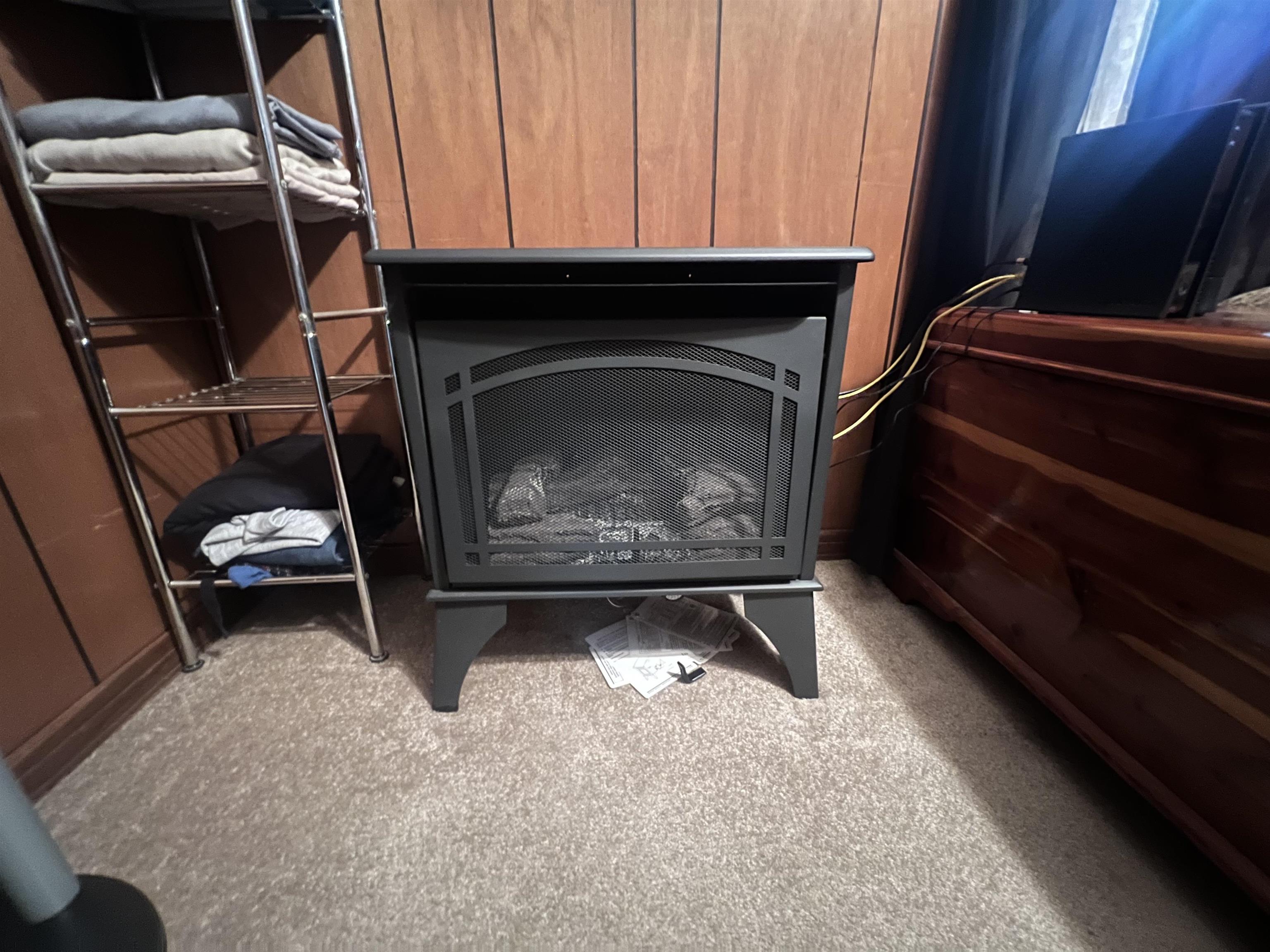 135 Angotti Road Crump, TN 38327 - Photo 18 of 29 Details featuring carpet