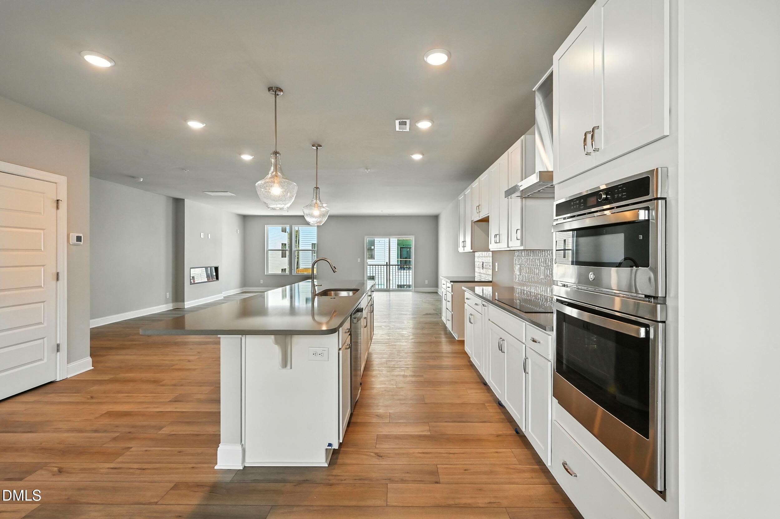 1242 Coach Sta Alley, Unit 201 Raleigh, NC 27601 - Photo 4 of 37