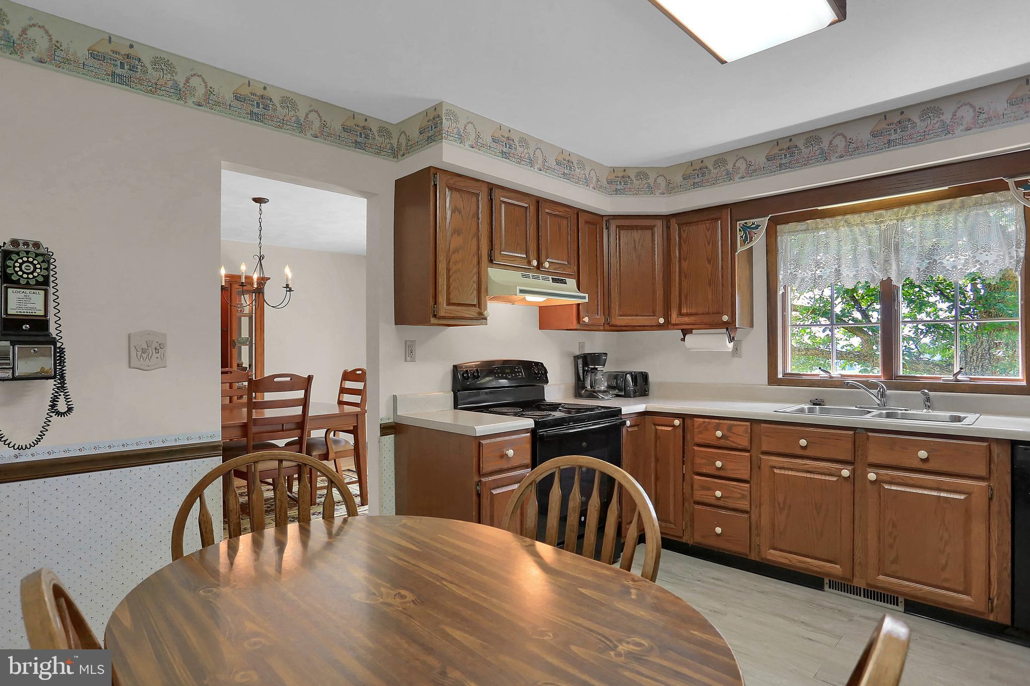 6315 Straw Acres Road Spring Grove, PA 17362 - Photo 8 of 48