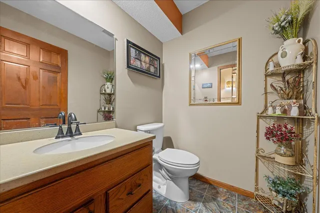 $489,000 | 410 River Hills Road, River Falls, WI 54022