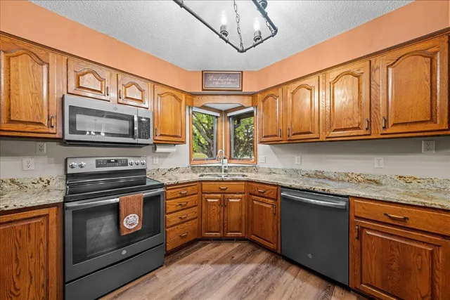 $489,000 | 410 River Hills Road, River Falls, WI 54022