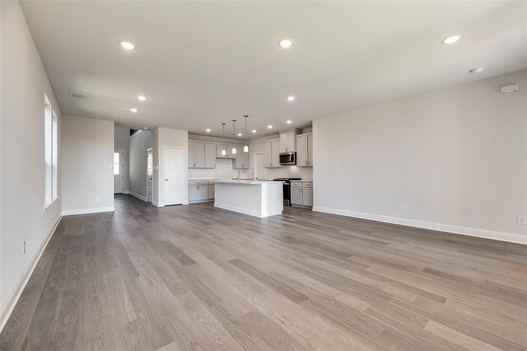 149 Ashbrook Street Little Elm, TX 75068 - Photo 7 of 31