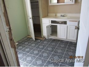 2805 Clark Street Springfield, IL 62703 - Photo 4 of 9