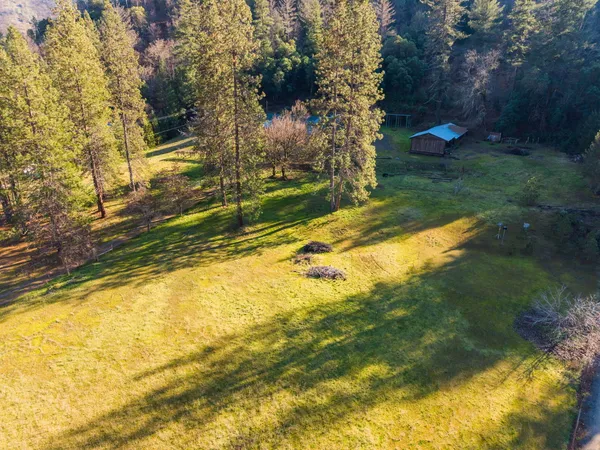 $375,000 | 26100 Highway 3, Douglas City, CA 96024