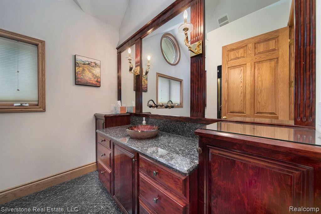 1913 Arthurs Way Rochester Hills, MI 48306 - Photo 29 of 61