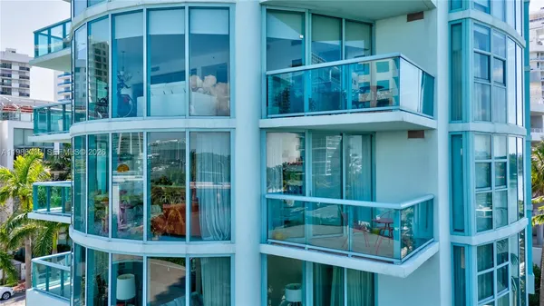 $6,800 | 6000 Indian Creek Drive, Unit 5B, Miami Beach, FL 33140