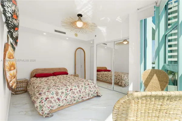 $6,800 | 6000 Indian Creek Drive, Unit 5B, Miami Beach, FL 33140